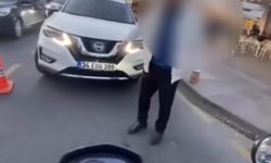 Ters yöne girip motorcunun üstüne sürdü