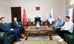 Vali Turan, Şehit Babasını Valilikte Ağırladı