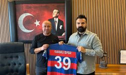 Kavaklıspor’dan Başkan Ufuk İn’e Forma Hediyesi