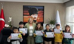 Kaynarca’da Cumhuriyet Temalı Şiir Yarışması Düzenlendi