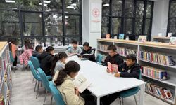Cumhuriyet İlkokulu Öğrencilerinden Kütüphane Ziyareti