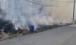 Çocukların yaktığı iddia edilen boş arsayı itfaiye söndürdü