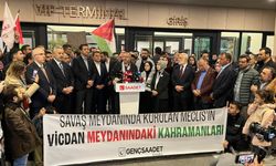 Özgürlük Filosu'nda gözaltına alınan milletvekilleri İstanbul'a geldi