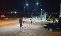 Motosiklet ile hafif ticari araç çarpıştı: 2 yaralı