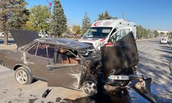 Takla atan Tofaş hurdaya dönerken sürücüsü ölümden döndü