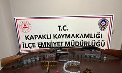 Kapaklı'da arama yapılan evde ruhsatsız tabanca ve 2 av tüfeği ele geçirildi