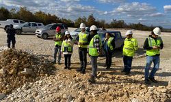 Kaymakam Ünlü, Rüzgar Enerji Santrali Sahasında İncelemelerde Bulundu
