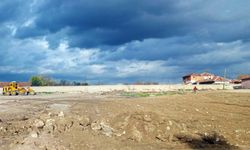 Hastane Yanındaki Boş Arazi Temizlendi ve Düzenlendi