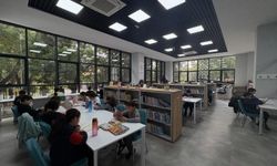 Bahçeşehir Koleji Öğrencilerinden Kütüphane Ziyareti