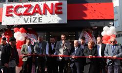 Özalp’ten Yeni Açılan Vize Eczanesi’ne Ziyaret