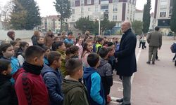 Akdemir, Arife Bekir Uğurlu İlkokulu’ndaki İstiklâl Marşı Programına Katıldı