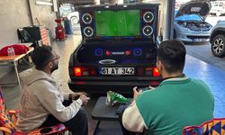 Bagajında televizyon ve oyun konsolu var