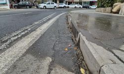 Tekirdağ'da su patlağı milli serveti caddeye akıttı: Tonlarca içme suyu heba oldu