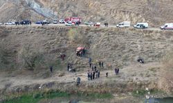 Traktör uçuruma devrildi: 1 ölü