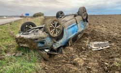 Keşan'da otomobil takla attı: 2 yaralı