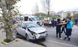 Pınarhisar'da otomobiller çarpıştı: 3 kişi hafif yaralandı