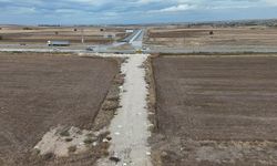 Edirne'de yol çilesi bitmiyor: Bozuk yol araçlara zarar veriyor