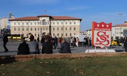 Sivassporlu futbolcu kaçtı, sosyal medya karıştı