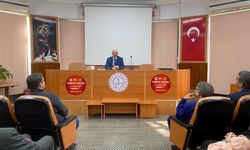 Altınöz, Kurum Müdürleriyle Değerlendirme Toplantısı Yaptı