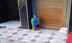 Apartman Girişine Rengârenk Mama Kabı Yerleştirildi