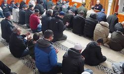 Büyükkarıştıran’da Sabah Namazı Buluşmasına Yoğun Katılım