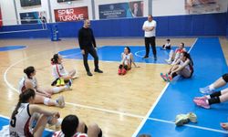 Başkan Bulut’tan Kadın Voleybol Takımına Destek