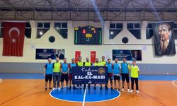 Kaymakam Özderin Futsal Maçında Sahaya İndi