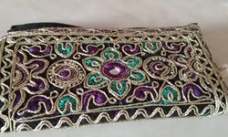 El Emeği İşlemeli Çantalar İlgi Görüyor
