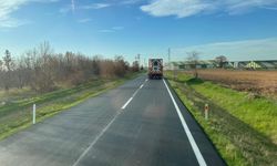 Kırklareli'nde köy yolları sıcak asfaltla yenileniyor