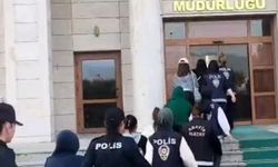 Masaj salonunda fuhşa sürüklenen 9 yabancı uyruklu kadın gizli bölmeden çıktı