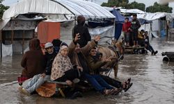 Gazze'yi vuran fırtınada 12 kişi hayatını kaybetti, 27 binden fazla çadır hasar gördü