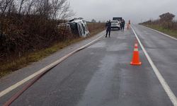 Vize-Soğucak Köyü yolunda petrol tankeri devrildi