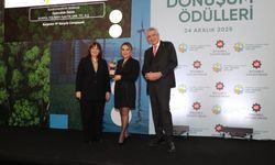 Plastik atıkları doğaya zarar vermeden dönüştürdüler, ödülü kazandılar