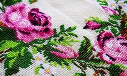 Farklı Kanaviçe Motifleri Göz Kamaştırıyor