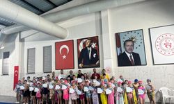 “Yüzme Bilmeyen Kalmasın” Projesinde Öğrencilere Sertifika Verildi