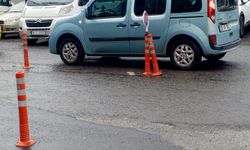 Sağlık Yerleşkesi Önündeki Dubalar Tek Tek Yerinden Çıkıyor