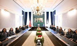 Vali Turan, Kadın Basketbol Takımı ile Görüştü