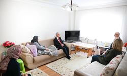 Vali Turan’dan Evde Sağlık Hizmeti Alan Aileye Ziyaret