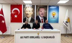AK Parti Merkez İlçe Yönetimi Toplandı