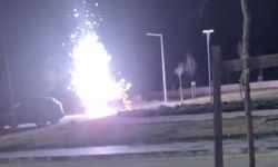 Devlet hastanesi bahçesinde otomobil yangını