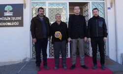 Para poşetini çöpe attı, çöp poşetiyle bankaya gitti