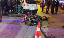 Kaskını kız arkadaşına verdiği feci kazada hayatını kaybetti