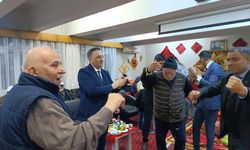 Edirne'de huzurevinde sıra gecesi: Gönüller bir oldu, yüzler güldü