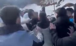 Kartepe'de tartışma kavgaya döndü: Baba, çocuklarının yanında darp edildi