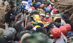 Endonezya’daki toprak kaymasında can kaybı 49’a yükseldi
