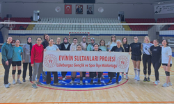 Evinin Sultanları Lüleburgaz’da Voleybol Antrenmanında Buluştu