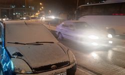 Yılın İlk Karı Gece Saatlerinde Yüzünü Gösterdi