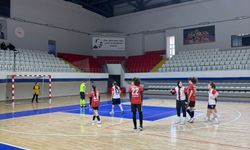 Genç Kızlar Futsal’da Kazanan Lüleburgaz Atatürk Anadolu Lisesi
