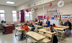 Kaymakam Enver Özderin Öğrencilerle Okuma Saatine Katıldı