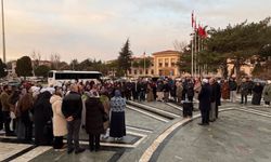 Umre Yolcuları Dualarla Uğurlandı